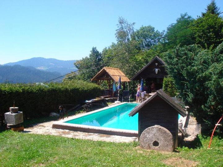 Glamping Mm Hotel Muta Exterior foto
