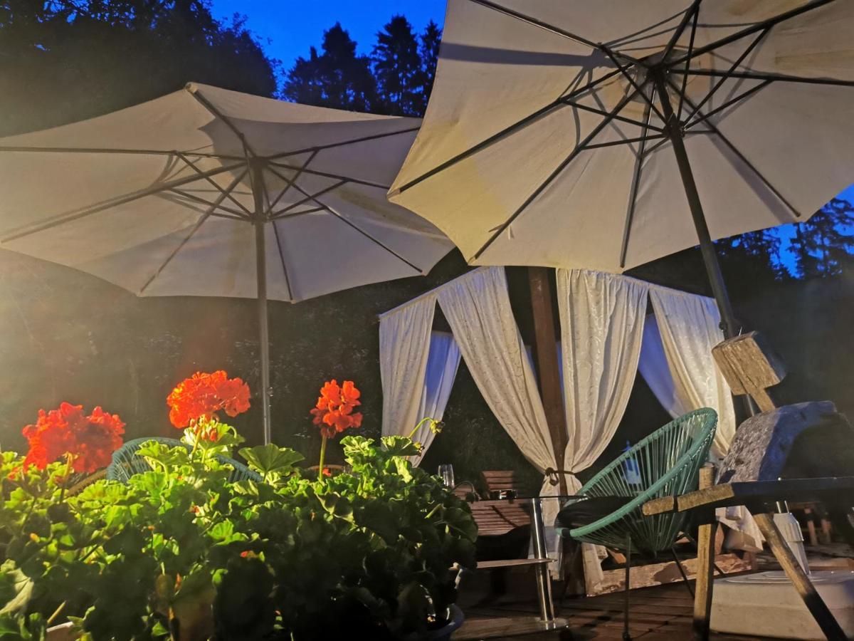 Glamping Mm Hotel Muta Exterior foto